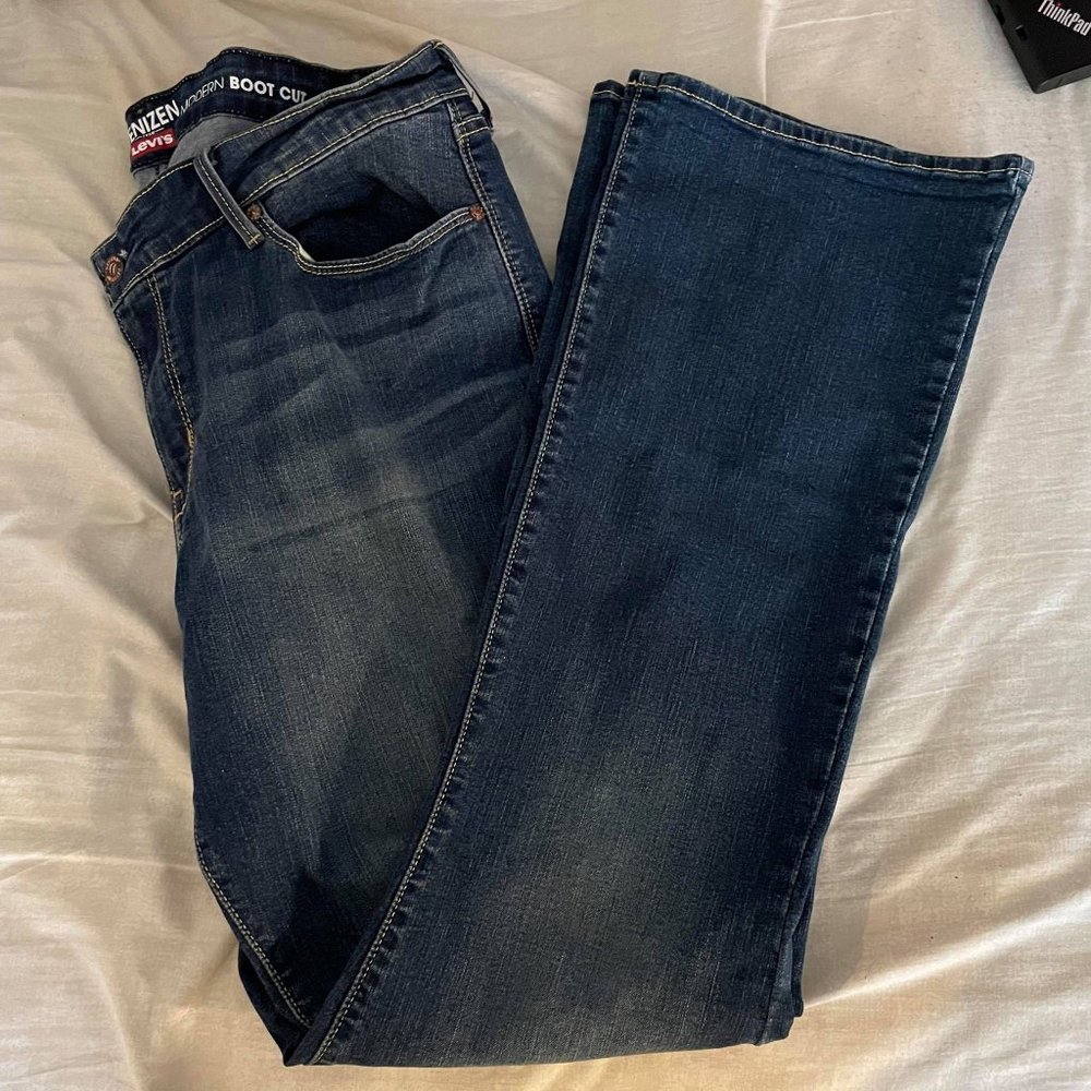 Levi Modern Bootcut Jeans